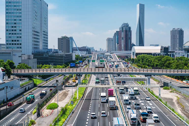 経済成長を支え豊かな生活環境を創出する道路整備