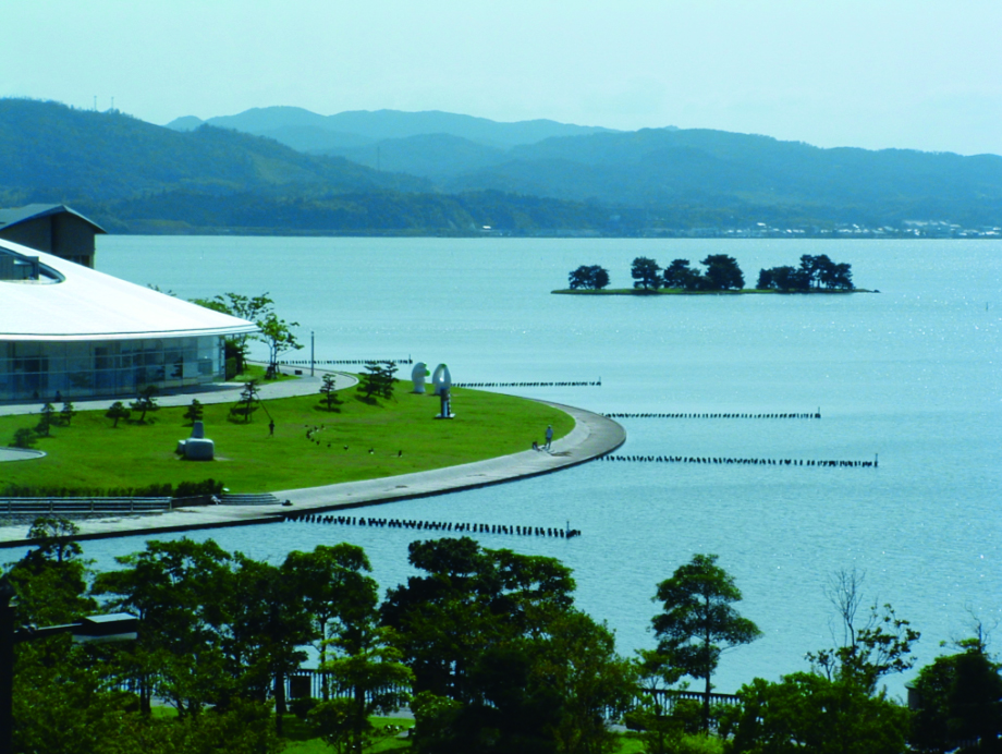 Designing of a lakeside park around Lake Shinji 