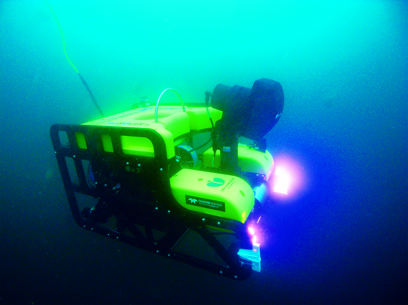 Equipped with underwater 3D scanner ROV