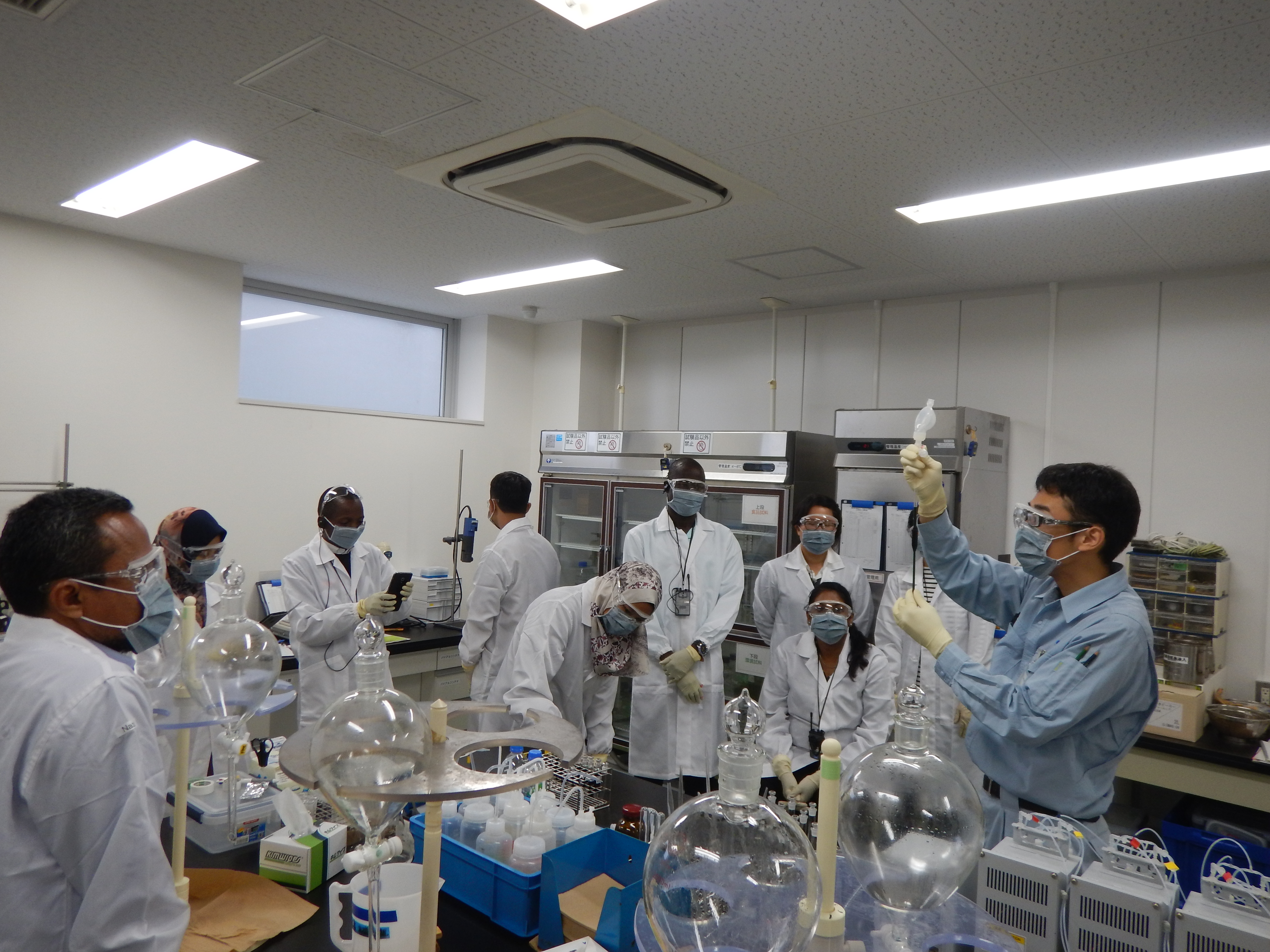 水銀モニタリング能力強化の本邦研修風景 